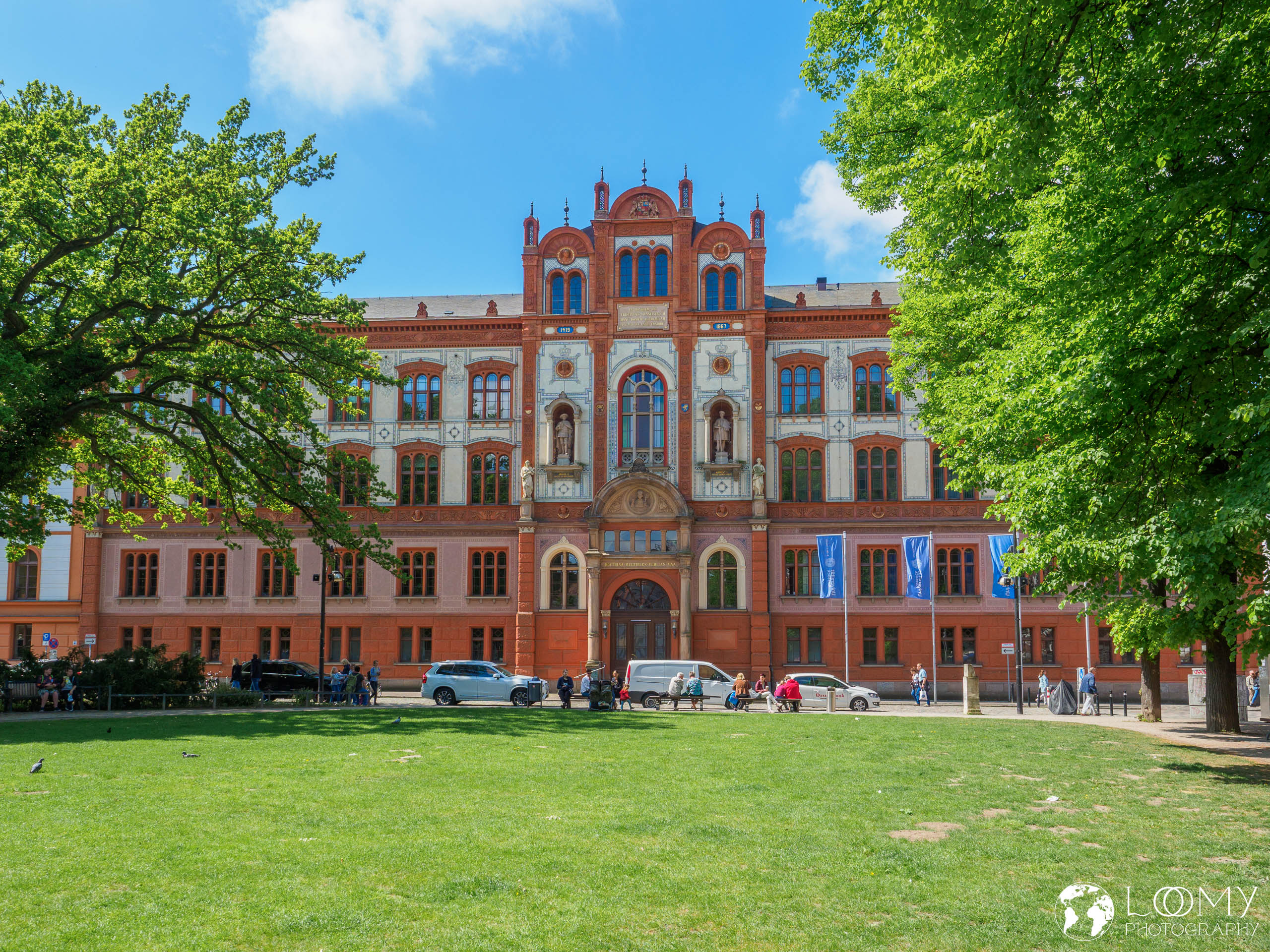 Universität