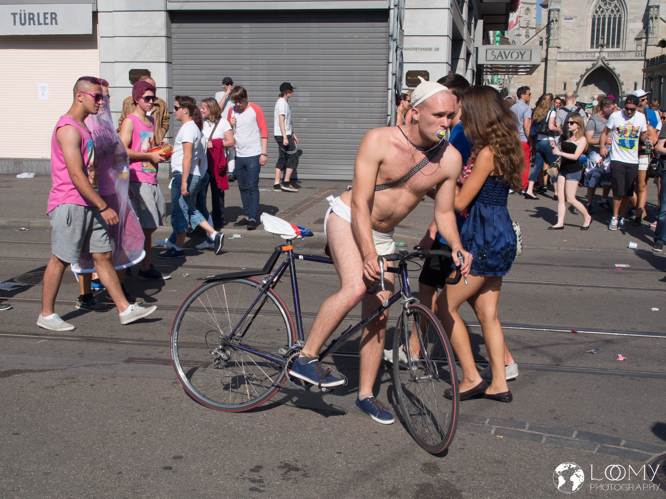 Das Baby ist noch wacklig auf den Beinen... ähm auf dem Velo