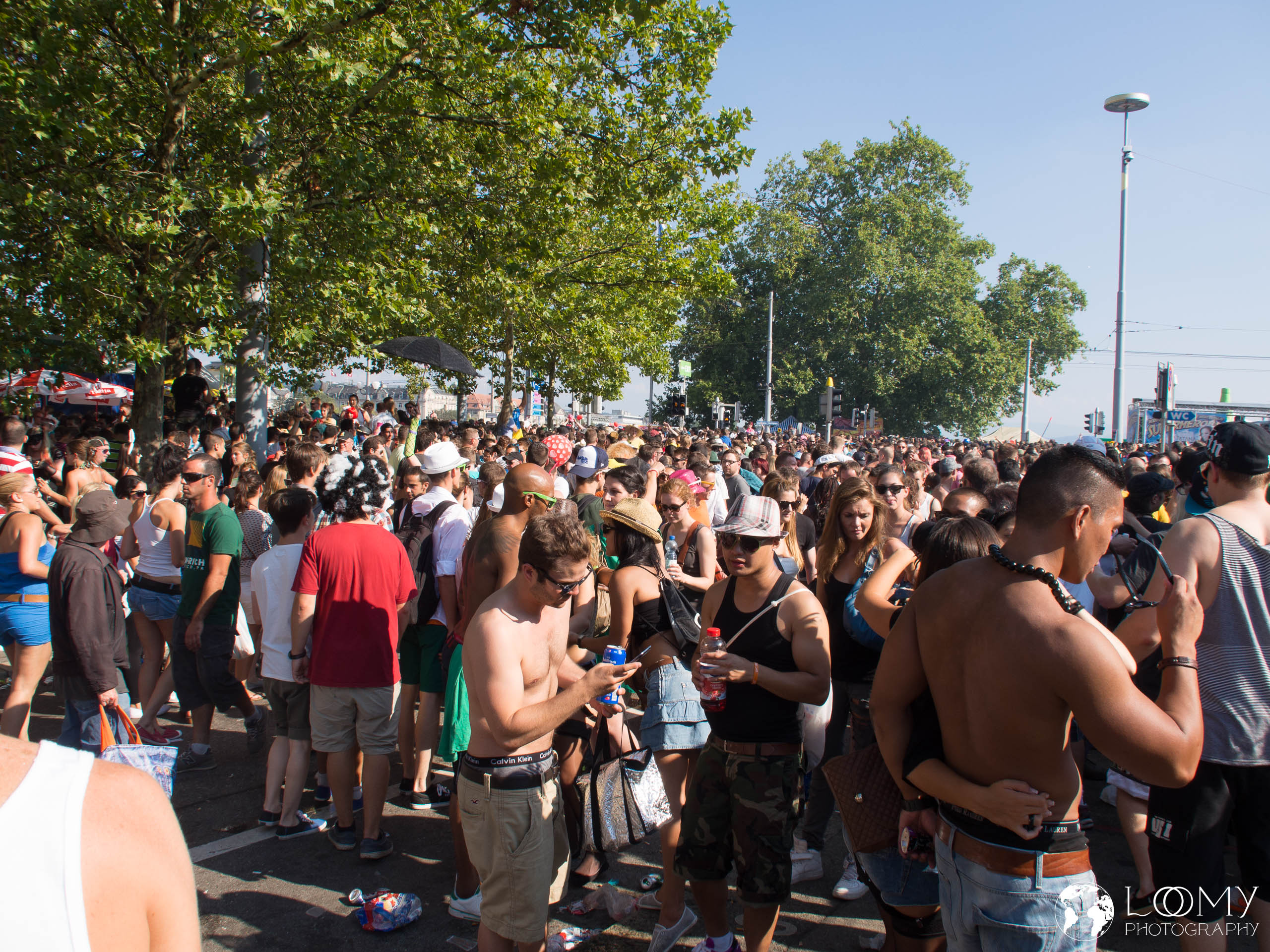 Ja, es waren 900'000. So don't get lost...