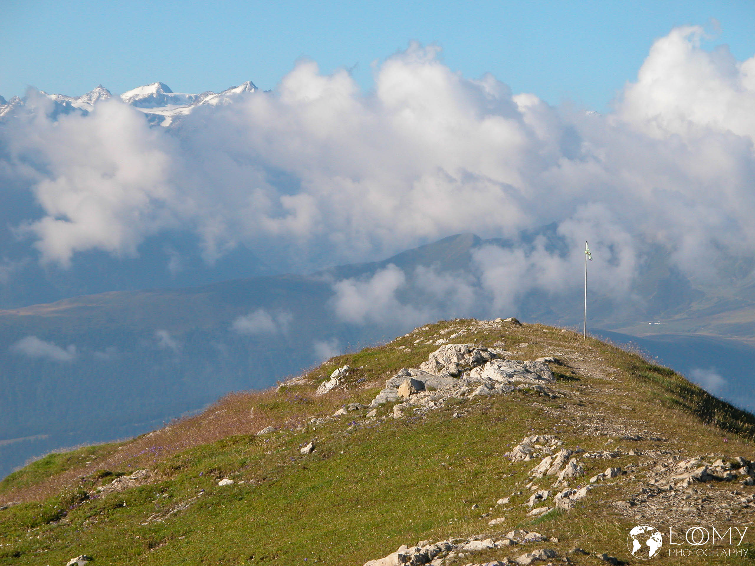 Blick von der Nördlinger Hütte auf schneebedeckte Gipfel