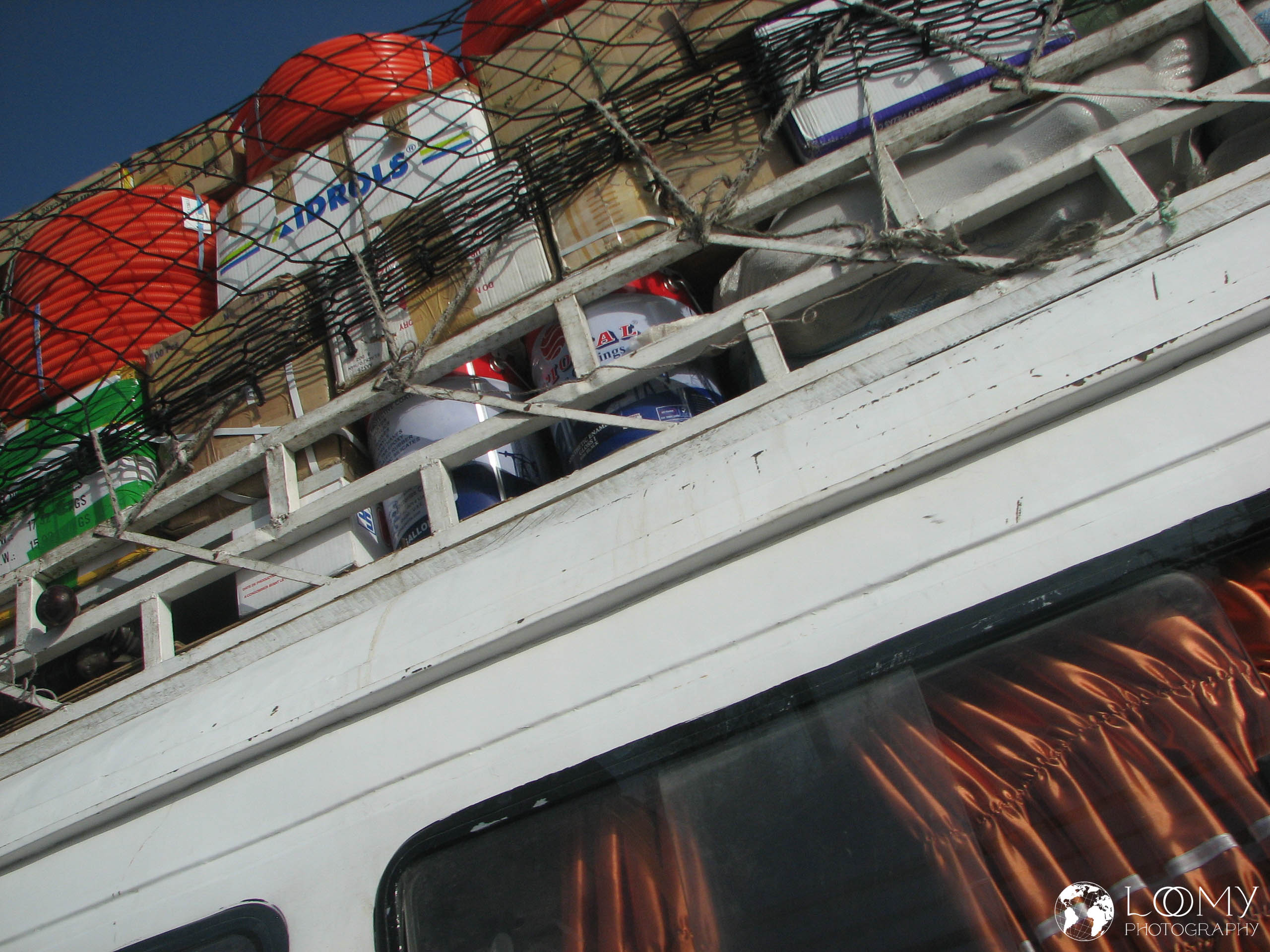 Beladener Bus