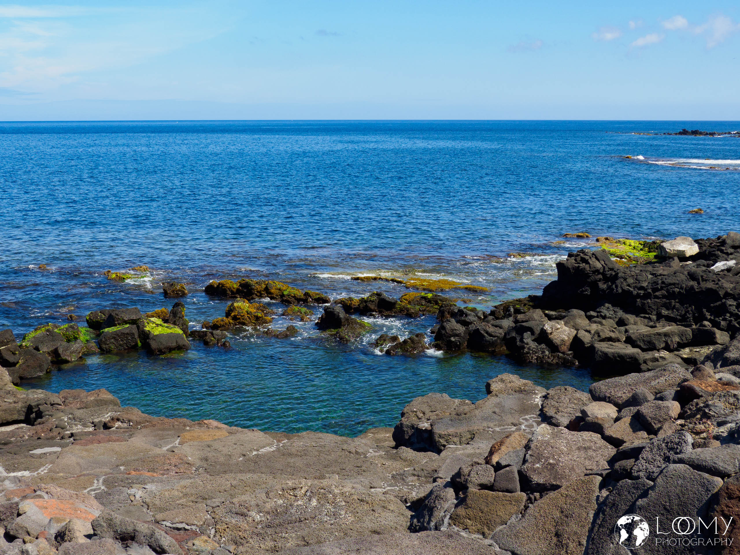 Naturpool im Meer